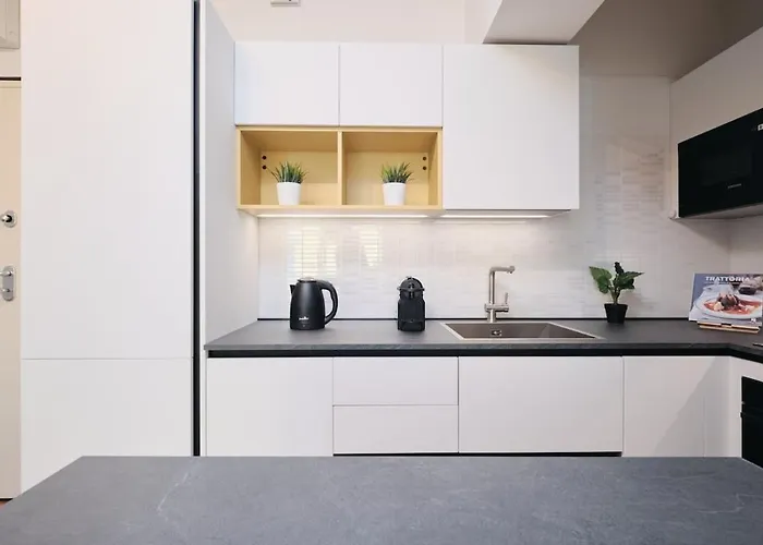 Trastevere-colosseo, Elegant Wi-fi & A-c Apartament Rzym