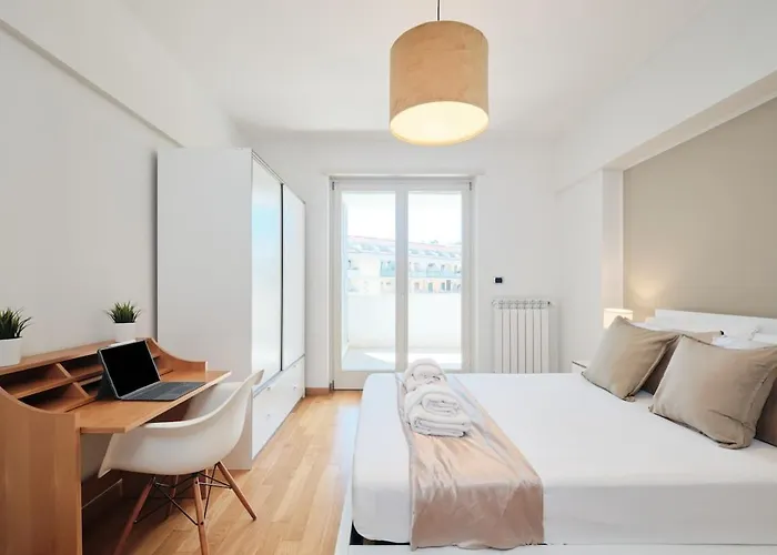 Trastevere-colosseo, Elegant Wi-fi & A-c Apartament *